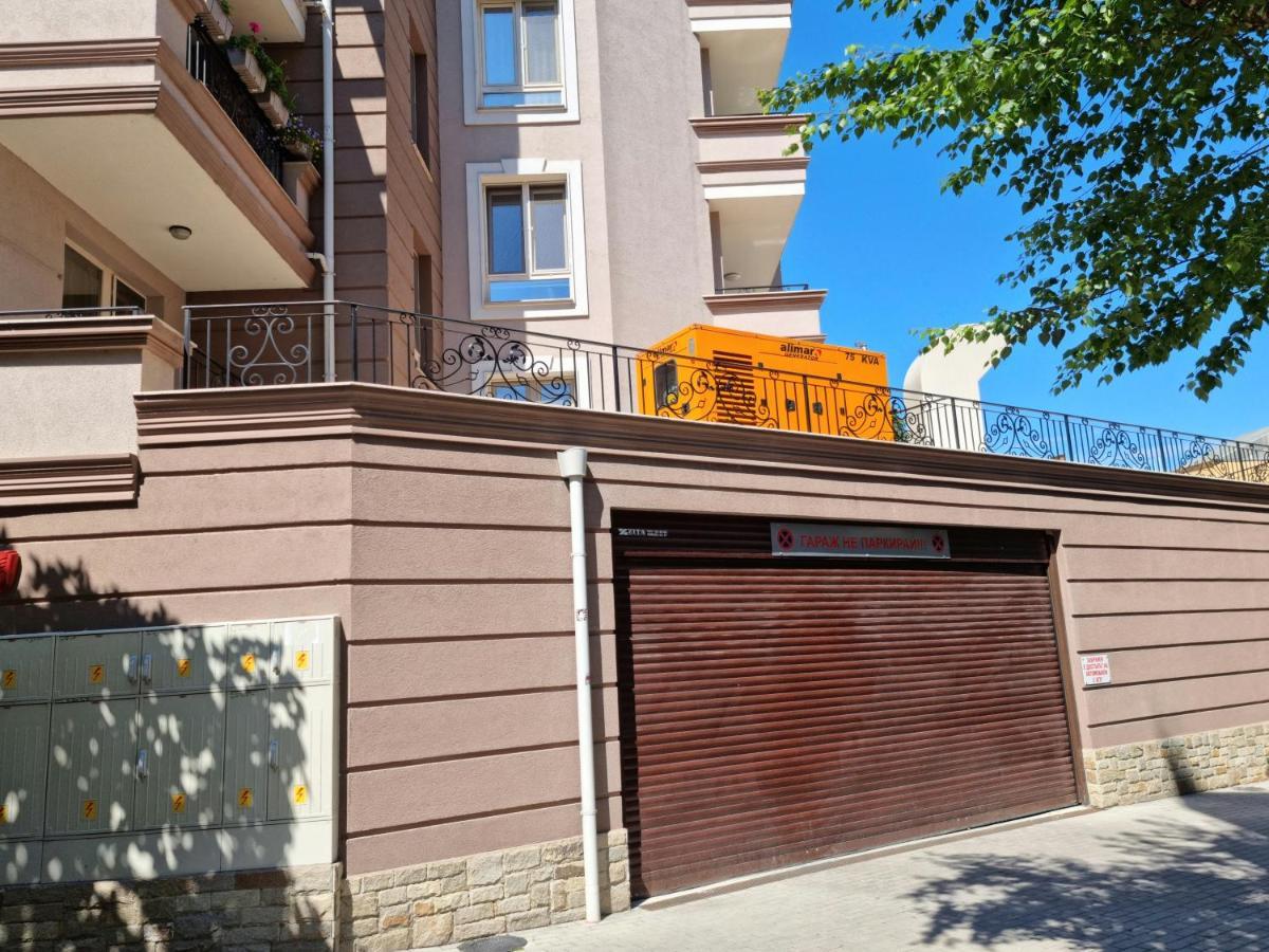 Plovdiv City Center Kapana With Garage Exterior photo